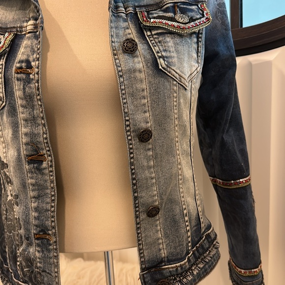 Desigual Denim Embroidered Embellishment jacket. Size 38 - Picture 7 of 9
